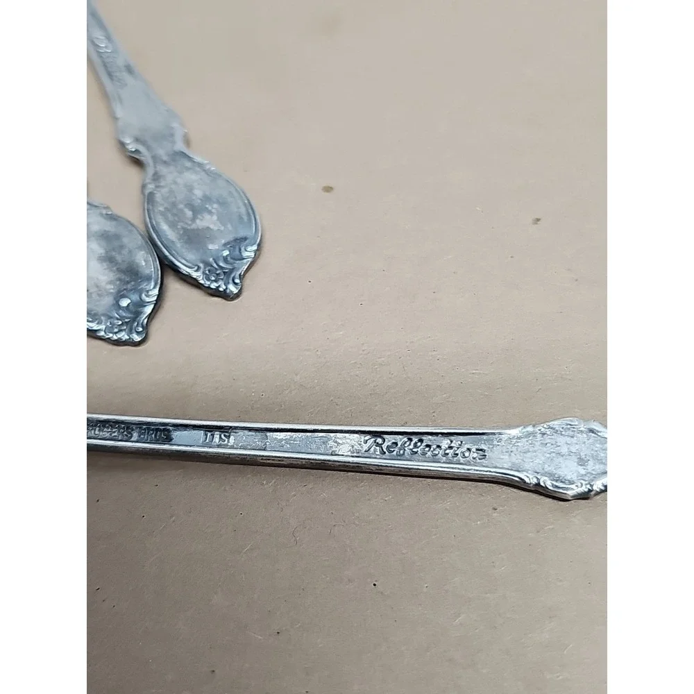 Wm. Rogers‎ Mfg 3 VTG Reflection Silverplate Cocktail Forks 5.5